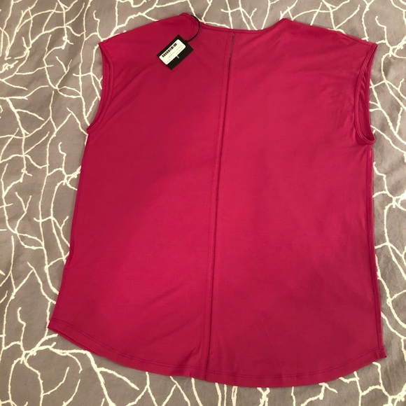 NWT - Peak Performance activewear top - Picture 2 of 4